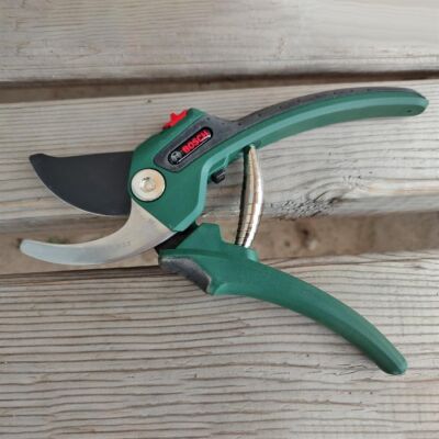 Bosch Bağ Budama Makası - 06008B5000 - 3