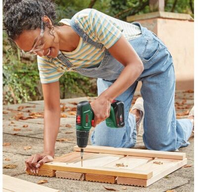Bosch EasyDrill 18V-40 Çift Akülü Delme Vidalama (2x1.5Ah) + 241 Parça Aksesuar Seti - 06039D8007 - 2