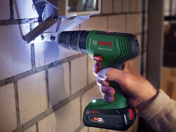 Bosch EasyImpact 18V-40 Çift Akülü Matkap (2X2,0 Ah) - 06039D8108 - 2