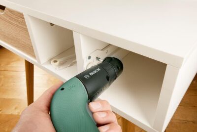 Bosch IXO VI Akülü Vidalama Makinesi - 06039C7100 - 3