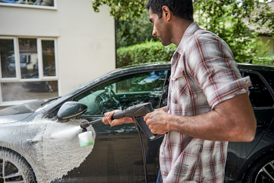 Bosch Universal Aquatak 130 Yüksek Basınçlı Yıkama Makinesi - 06008A7B00 - 3